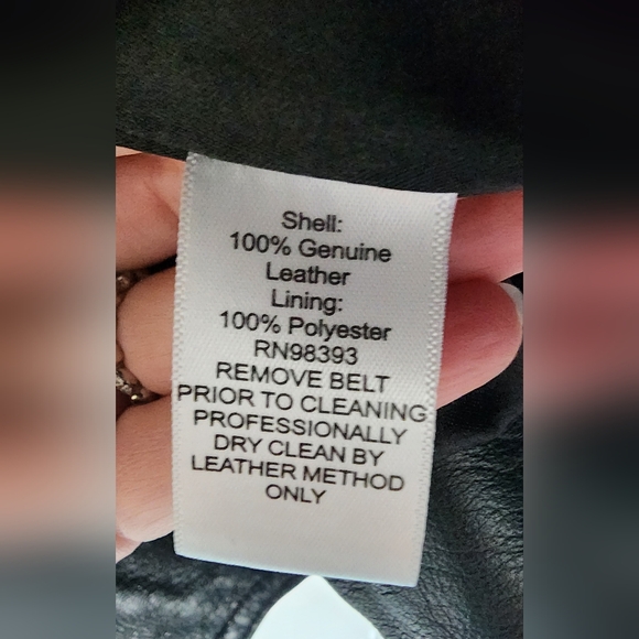 Leather jacket - Picture 6 of 6